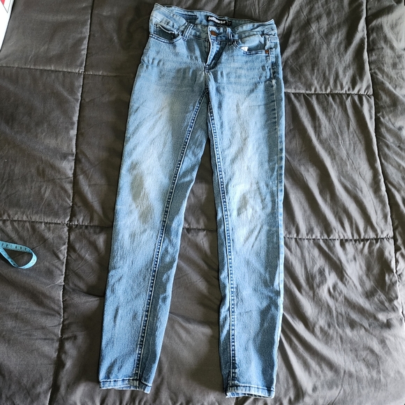 Dollhouse "Charley" Jeans - Picture 1 of 3